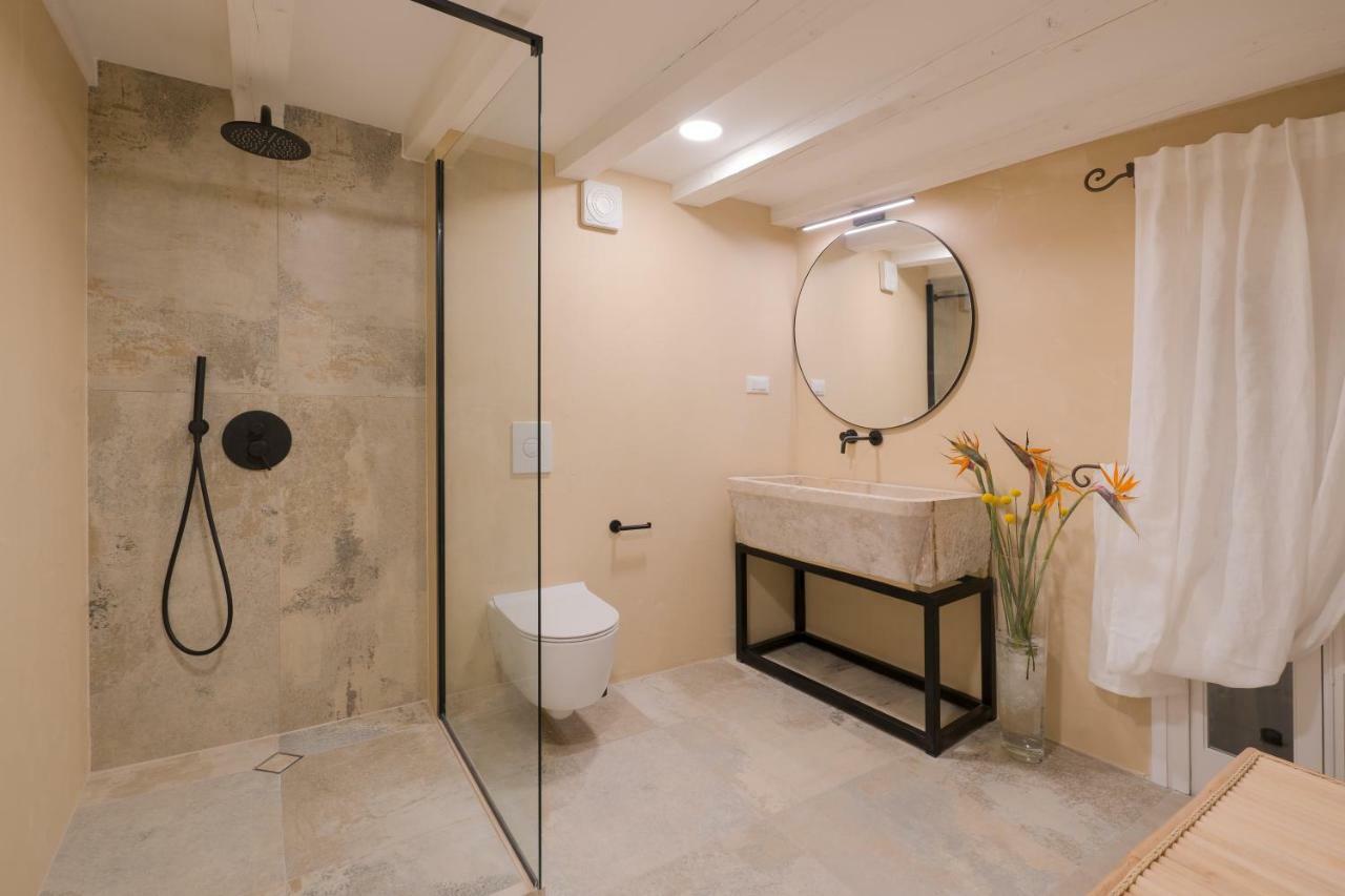 Luxury Lina - Iii Apartment